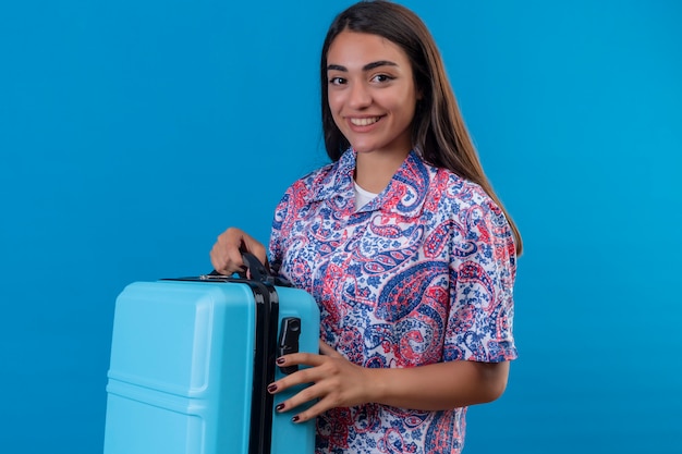 Viajero Mujer Sosteniendo Maleta De Viaje Sonriendo Alegremente ...