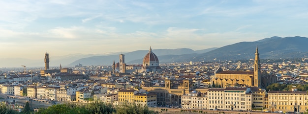 Vista Panorámica Del Horizonte De Florencia Con Vistas Al Duomo De Florencia En Toscana Italia 4994