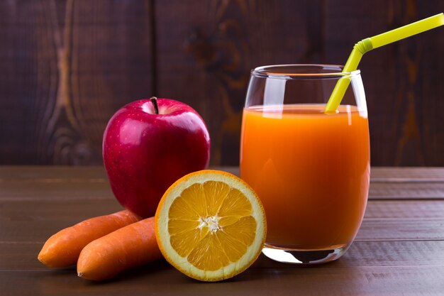 Resultado de imagen para Jugo de naranja, zanahoria y manzana