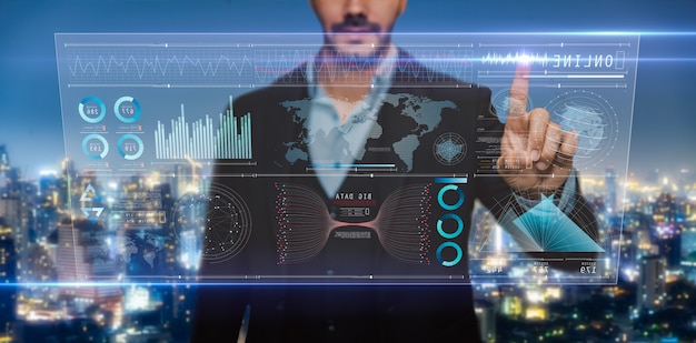 Analisi di uomo d'affari su schermo digitale, interfaccia virtuale futuristica digitale tecnologica, strategia aziendale e big data. Foto Premium