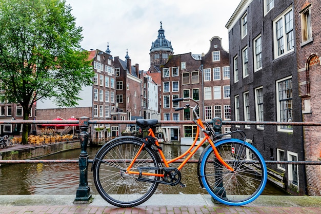 bicicletta amsterdam abbonamento