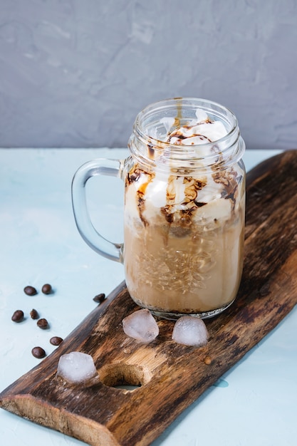 Ice caffè con panna | Foto Premium