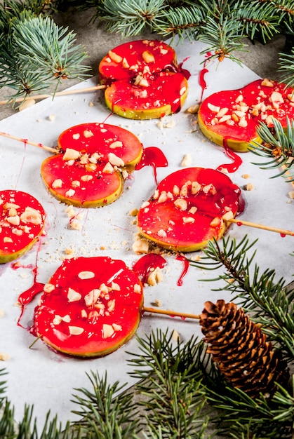 Immagini Invernali Natalizie.Idee Invernali Prelibatezze Natalizie Dolci Per Bambini Fette Di Mela E Cioccolato In Caramello E Noci