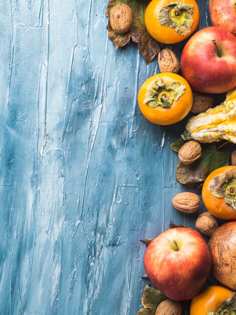 Priorità bassa del blu di ringraziamento della frutta di autunno Foto Premium