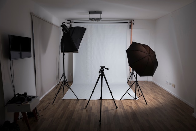 Studio Fotografico Moderno Con Attrezzature Professionali | Scaricare ...