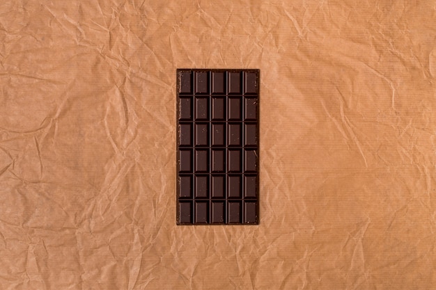 Vista dall'alto della barretta di cioccolato Foto Gratuite