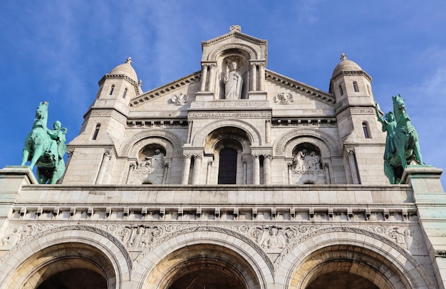 Basílica Do Sagrado Coração Sacre Coeur Em Paris França Abril De 2019 Foto Premium 6300