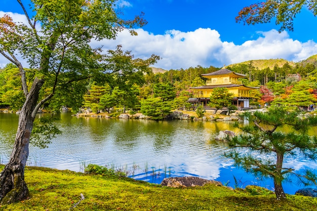 Belo Templo Kinkakuji Com Pavilhao Dourado Em Kyoto No Japao Foto Gratis