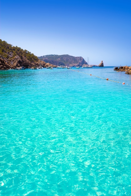 Cala benirras praia de ibiza em sant joan | Foto Premium