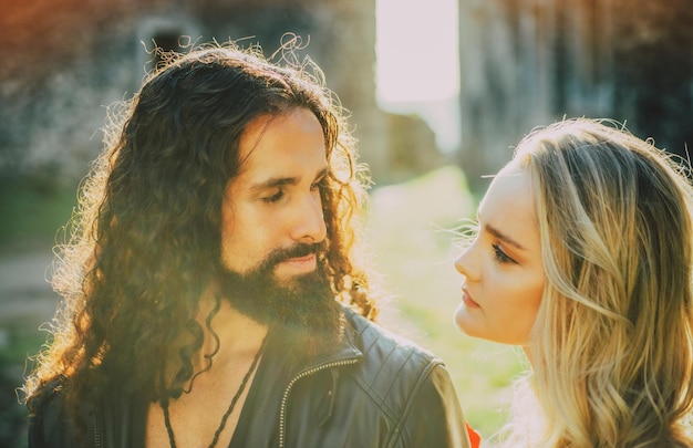 Casal Apaixonado Amantes Sensuais Abraçando E Abraçando Foto Premium 4829