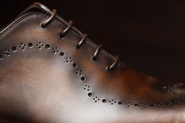 novo couro sapatos
