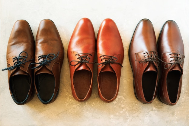 sapatos diferentes masculinos