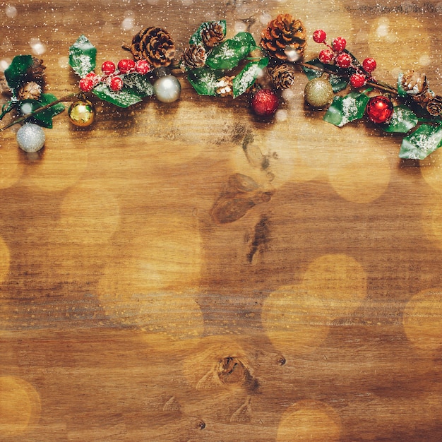 Composição de natal com bokeh e cópia espaço Foto gratuita