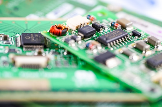 Dispositivo da eletrônica da placa principal do processador central do circuito de computador: conceito do hardware e da tecnologia. Foto Premium