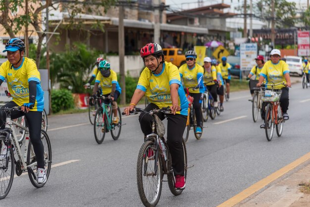Evento de ciclismo bike un ai rak Foto Premium