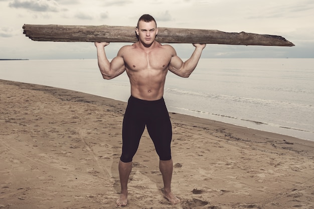 Fitness na praia Foto gratuita