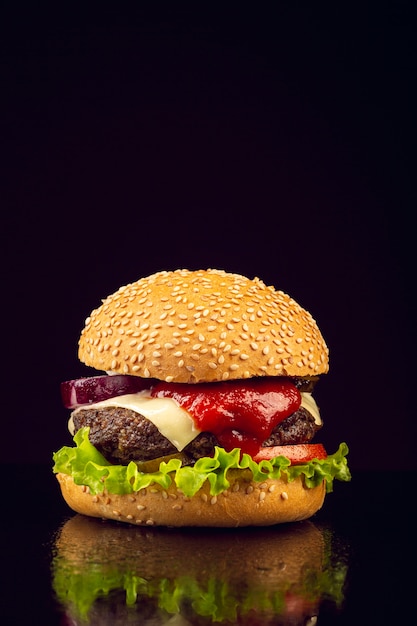 Hamburguer No Fundo Escuro, Ilustração Preto E Branco Do Vetor Ilustração  do Vetor - Ilustração de ilustração, vetor: 124689234