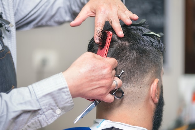 foto de cabelo cortado de homem