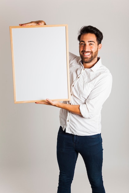 Homem De Neg Cios Feliz Segurando Quadro Branco Baixar Fotos Gratuitas