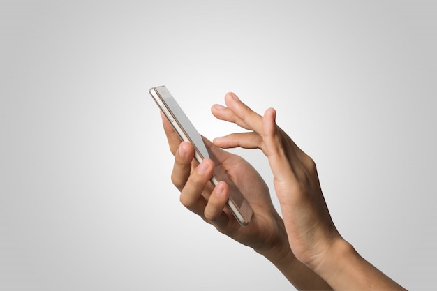 Mulher, mão, segurando, telefone, tela vazia, tela. copie o espaço. hand holding smartphone isolado no fundo branco. Foto gratuita aquitemtrabalho.com.br