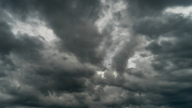 Nuvens De Tempestade Dram Ticas No C U Escuro Na Esta O Das Chuvas