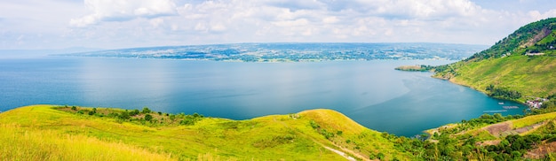 Opini o do lago toba e da ilha de samosir de cima de 