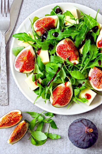 Salada De Figo R Cula E Queijo Branco Salada Saud Vel Figos E