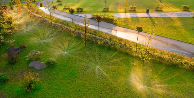 Sistema De Rega Autom Tica Irriga O Gramado Foto Premium