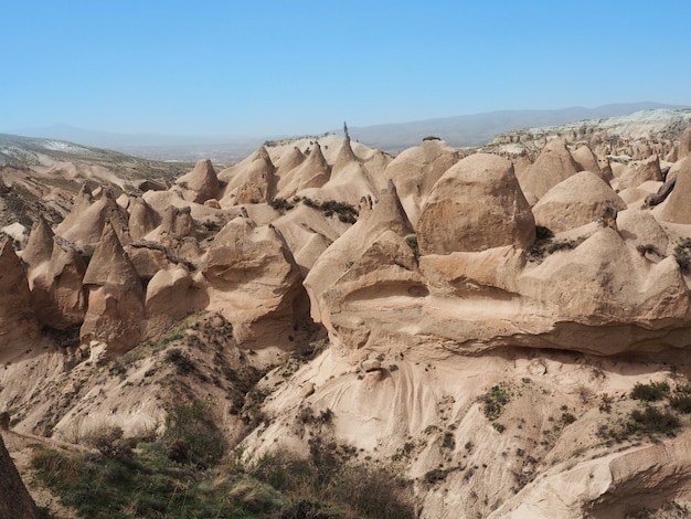 Vista do vale de devrent ou vale imaginário ou vale cor-de-rosa em  cappadocia, turquia. | Foto Premium