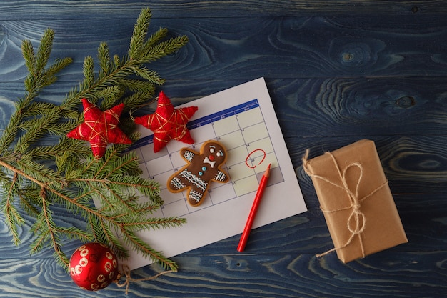 Bereit für weihnachten. kalender mit markiertem datum des 