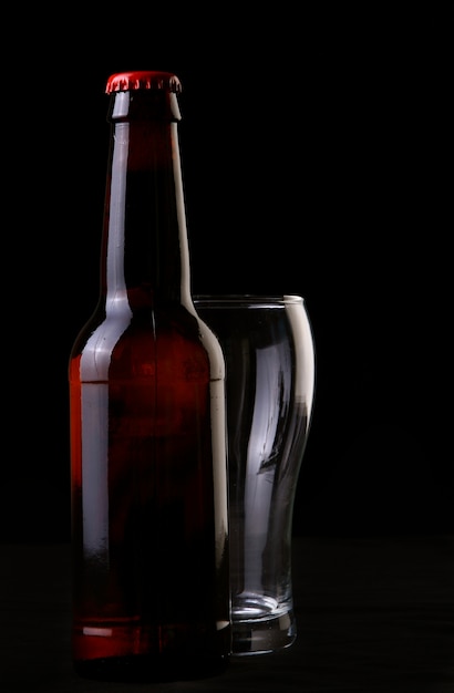 Bierflasche und glas Kostenlose Foto