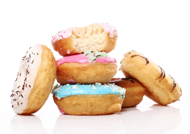 Bunte und leckere donuts | Kostenlose Foto