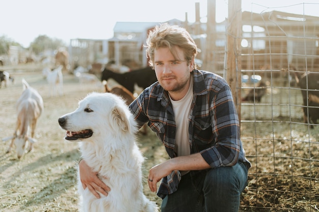 Ein mann und sein hund, the sanctuary in soledad PremiumFoto