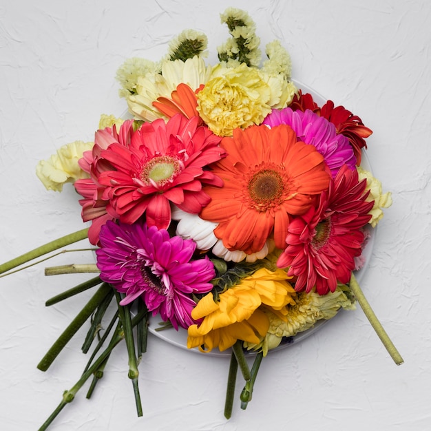 Flache Lage Von Schonen Blumen Kostenlose Foto