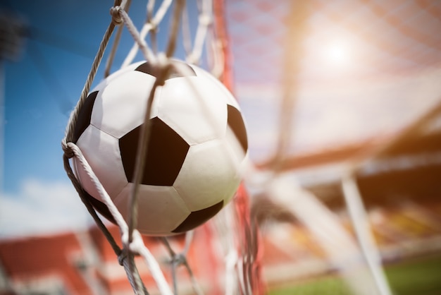 Fußball ins torerfolgskonzept Kostenlose Fotos