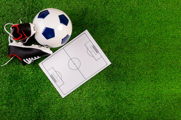 Fußballzusammensetzung mit taktikbrett Kostenlose Fotos