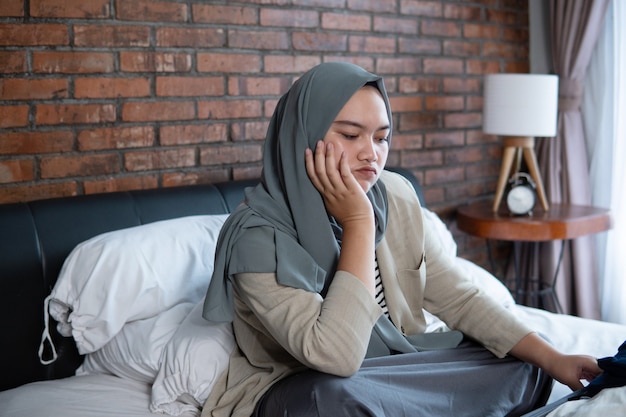 Junge Muslimische Frauen Sind Traurig PremiumFoto