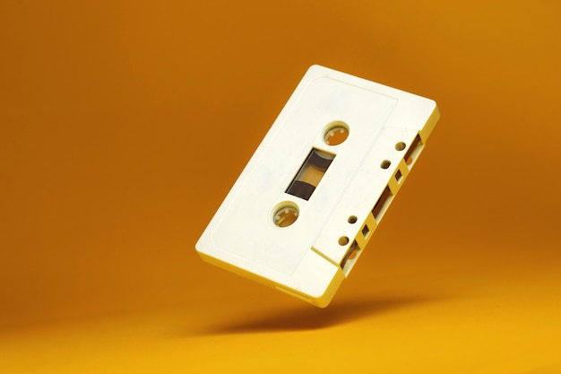 Kassette. weinlese-weißer audiokassettenhahn Premium Fotos