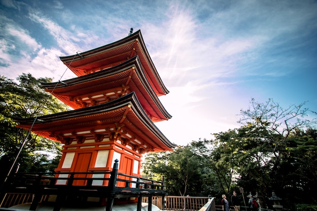 Koyasu-pagode in tempel kiyiomizu dera, kyoto. Premium Fotos