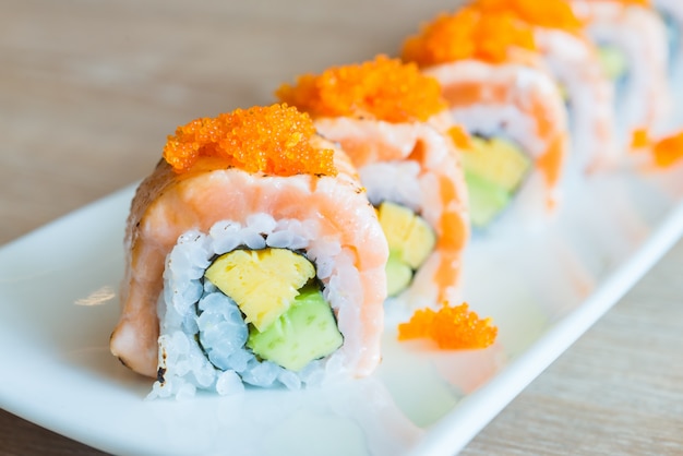 Lachs-sushi-rolle | Kostenlose Foto