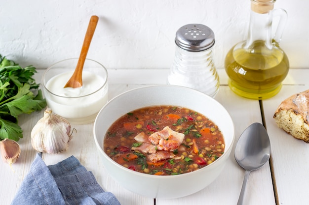 Linsensuppe mit karotten und gebratenem speck. rezepte. deutsche küche ...