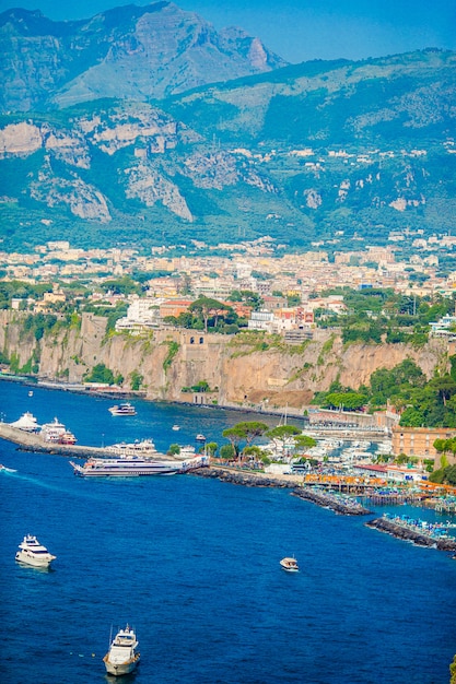 Luftaufnahme Der Stadt Sorrent Amalfikuste Italien Premium Foto