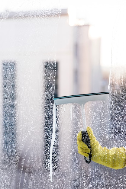 Mann fenster reinigen Download der kostenlosen Fotos