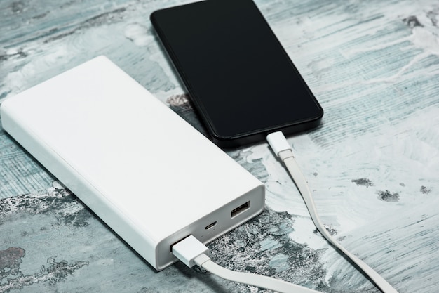 Power Bank Und Handy Kostenlose Foto