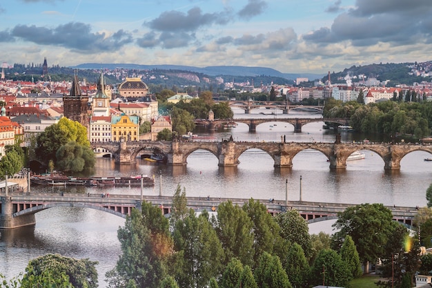 Prager Stadt Skyline Und Karlsbrucke Prag Tschechische Republik Kostenlose Foto