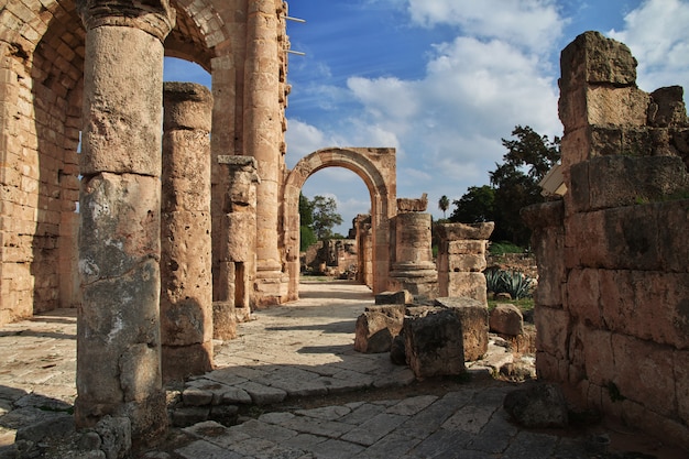 Romische Ruinen In Tyre Sour Libanon Premium Foto