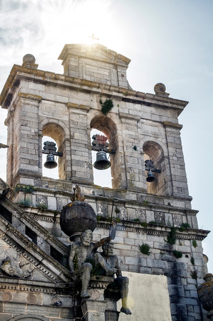 Schließen sie herauf ansicht der kirche von graca, die in evora-stadt, portugal gelegen ist. Premium Fotos