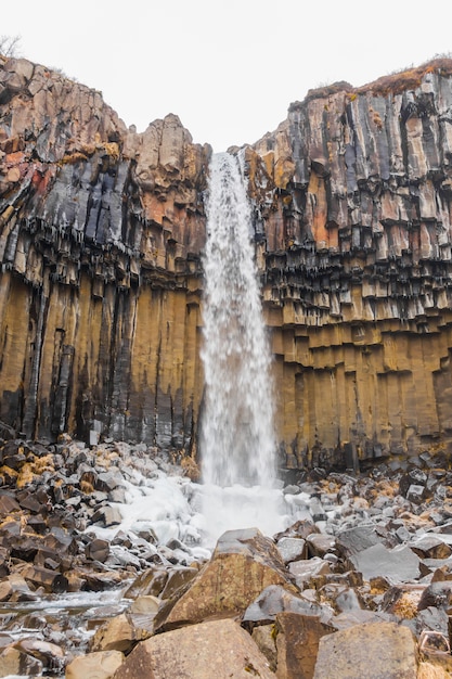 Schoner Beruhmter Wasserfall In Island Wintersaison Kostenlose Foto