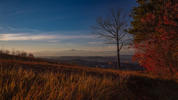 Sonnenaufgang Landschaft In Langhe Piemont Italien Kostenlose Foto