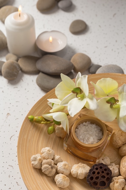 Spa-produkte mit orchideen Premium Fotos
